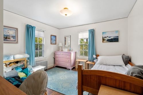 68 Washington St, Newton MA 02458-1726 exterior