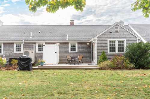 49 Toms Way, Chatham MA 02633-1056 exterior