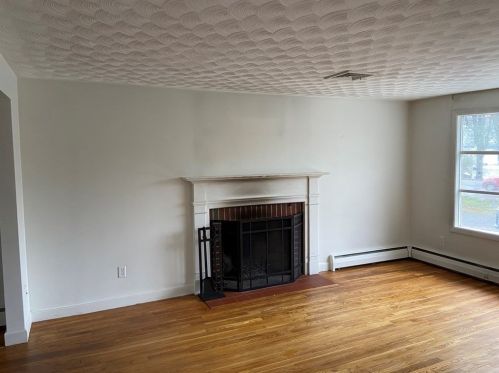 1282 Central Ave, Needham MA  02492-1611 exterior