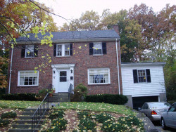 21 Whitney Rd, Newton, MA 02460-2428