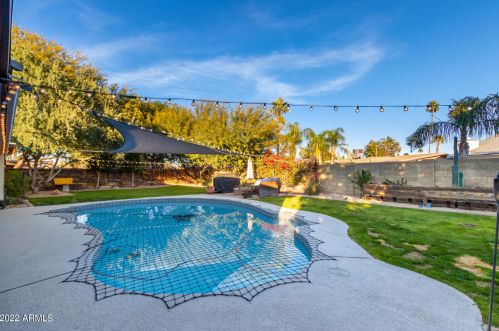 11605 37 Pl, Phoenix AZ 85050-2699 exterior