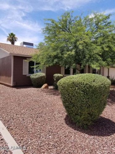 14420 39th Way, Phoenix AZ  85032-5225 exterior