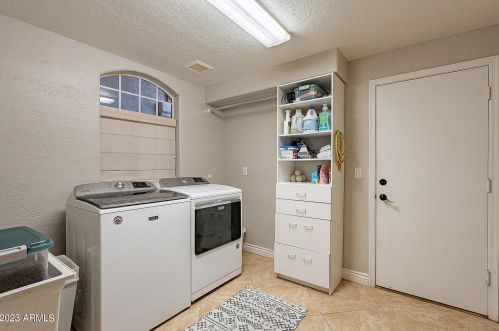 1368 Desert Flower Ln, Phoenix AZ  85048-5928 exterior