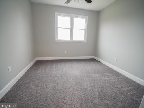 145 Crown Point Rd, West Deptford NJ  08093-1131 exterior