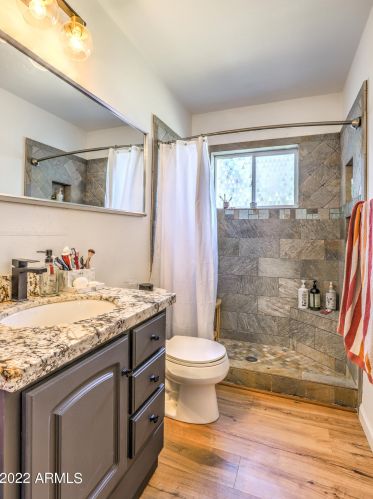 1819 45th St, Phoenix AZ 85032-2387 exterior