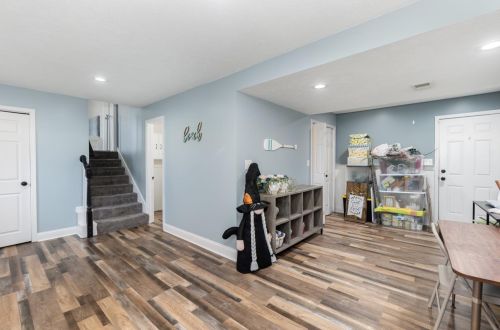 3964 Kingsway Dr, Crown Point IN 46307-8944 exterior