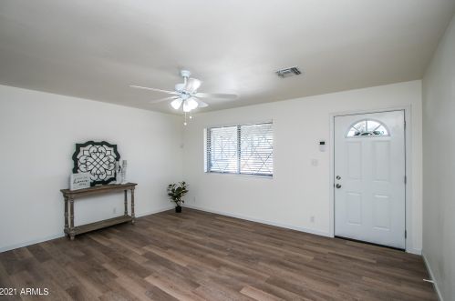 601 Euclid Ave, Phoenix AZ  85042-7622 exterior