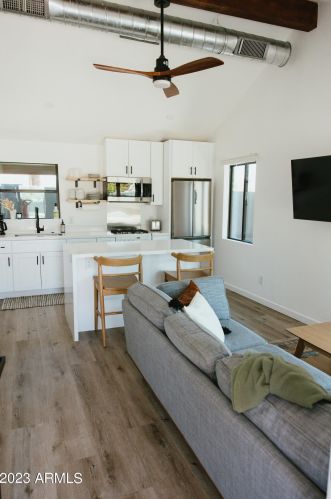 2635 Clarendon Ave, Phoenix AZ 85018-5958 exterior