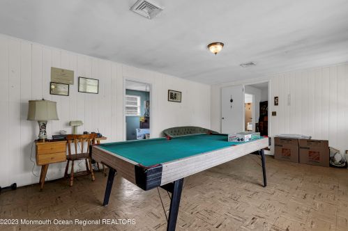 267 Rumson Rd, Little Silver NJ 07739-1657 exterior