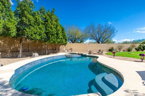 25311 51 Dr, Phoenix AZ 85035-1901 exterior