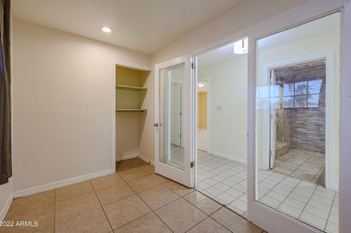 3121 Bethany Home Rd, Phoenix AZ 85015-2442 exterior