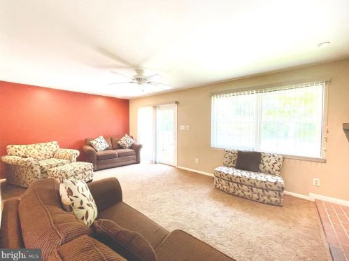 26 Tattersall Dr, West Deptford NJ 08051-1712 exterior