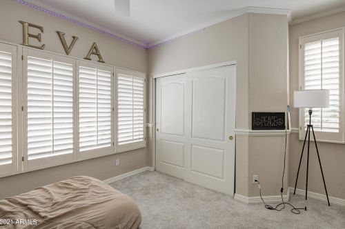 2702 Amberwood Dr, Phoenix AZ  85045-4208 exterior