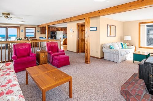 176 Central Ave, Marshfield MA 02047-6149 exterior