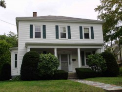 88 Crescent St, Newton, MA 02466-2510