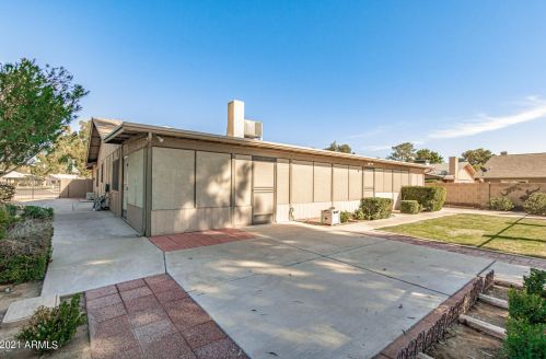 11420 Ahwatukee Dr, Phoenix AZ 85044-3102 exterior