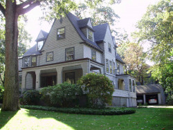 80 Berkeley St, Newton, MA 02465-2619