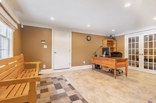 5 Juniper Rd, Lynnfield MA 01940-2416 exterior