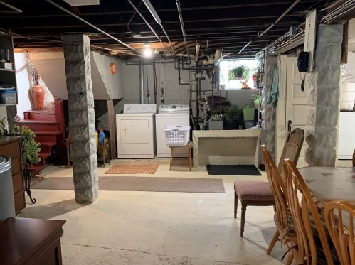 129 Bates, New Bedford MA 02745-6009 exterior