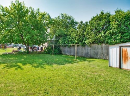 33 Morton St, Fall River MA 02720-2860 exterior