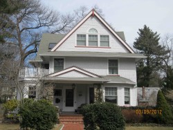 29 Berwick Rd, Newton, MA 02459-2122