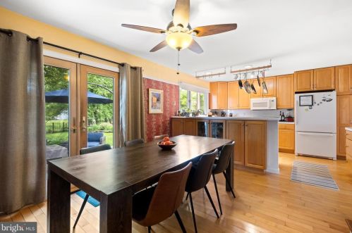 12 Beech Pl, West Deptford NJ 08096-3312 exterior