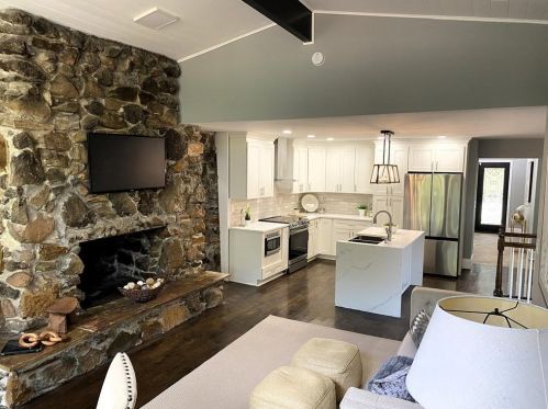 2071 Deborah Dr, Atlanta GA 30345-3917 exterior