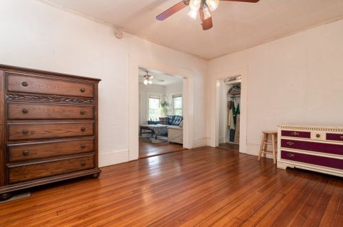 10 Carroll St, Weymouth MA 02189-1211 exterior