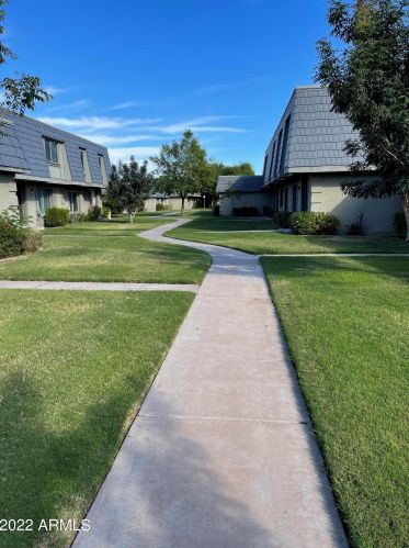 2054 Elm St, Phoenix, AZ 85015-3735