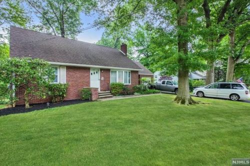 40 7th St, Cresskill NJ  07626-2506 exterior