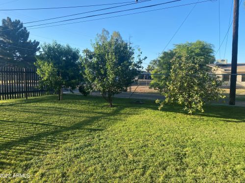 2145 Clarendon Ave, Phoenix AZ 85031-3142 exterior