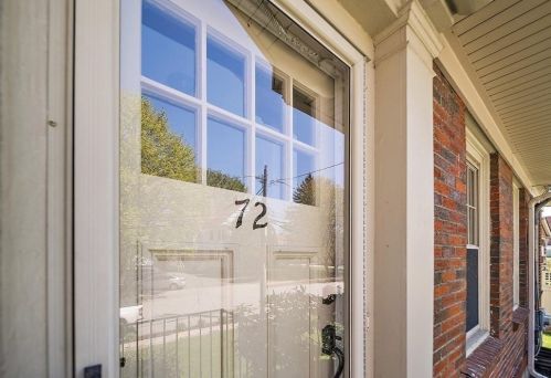 72 Clyde St, Newton, MA 02460-2251