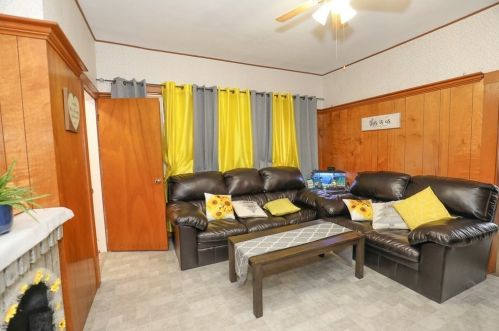 295 Merrimack St, Lawrence MA 01843-1404 exterior