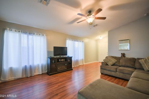 2251 63 Dr, Phoenix AZ 85033-1630 exterior