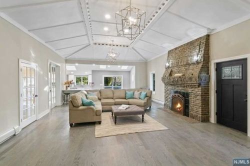 196 Madison Ave, Cresskill NJ  07626-1304 exterior