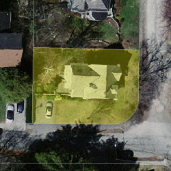 43 Bracebridge Rd, Newton MA  02459-1728 aerial view