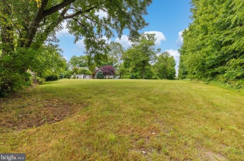 237 Elm Ave, West Deptford NJ 08051-1506 exterior