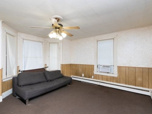 27 Barry St, Quincy MA 02169-1603 exterior