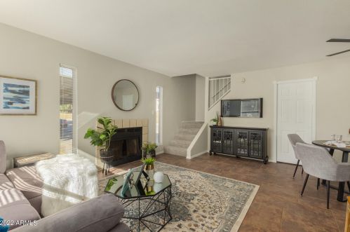 16225 30th St, Phoenix, AZ 85032-3011