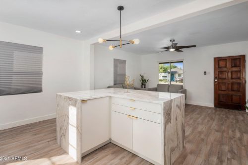 1413 Edgemont Ave, Phoenix AZ 85035-1809 exterior