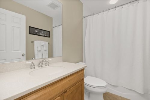 27 Maryknoll Dr, Hingham MA 02043-3477 exterior