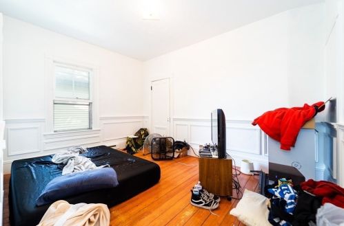 73 Tremont St, Taunton MA 02780-3083 exterior