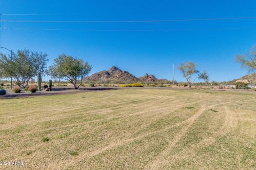 26518 51st Dr, Phoenix AZ  85083-1274 exterior