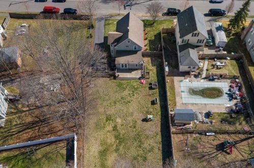 79 Border St, Dedham MA 02026-3601 exterior