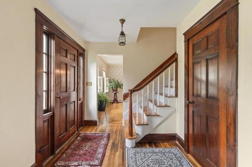 376 Tremont St, Taunton MA 02780-3023 exterior