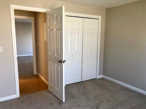 2 Englewood Dr, Harwich MA 02645-2737 exterior