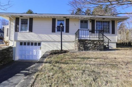 14 Stockholm St, Worcester, MA 01607-1542