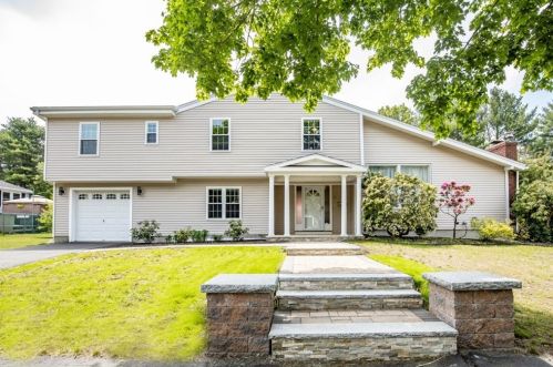 5 Hampshire Rd, Peabody, MA 01960-2137