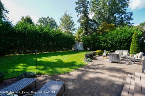 90 Lovett Ave, Little Silver NJ 07739-1403 exterior