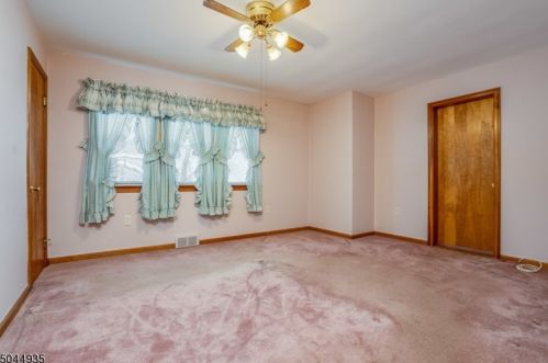 1 Elmhurst Rd, Milford NJ 08848-1506 exterior